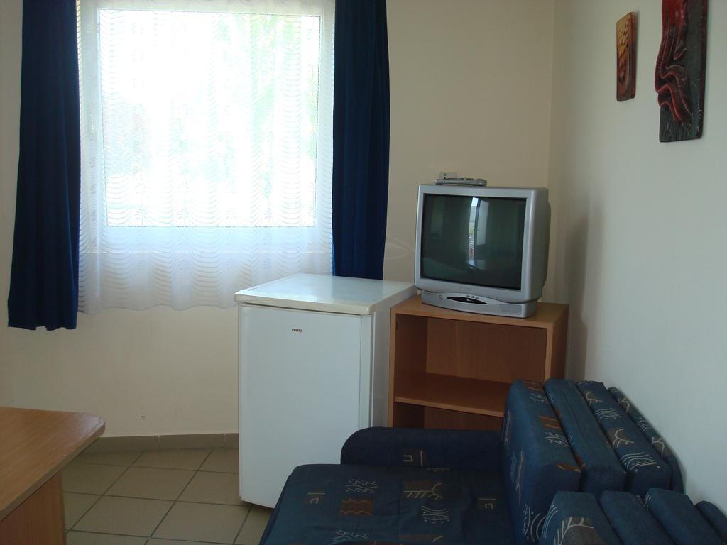 Termal Kemping Apartmanok Tiszaújváros Værelse billede