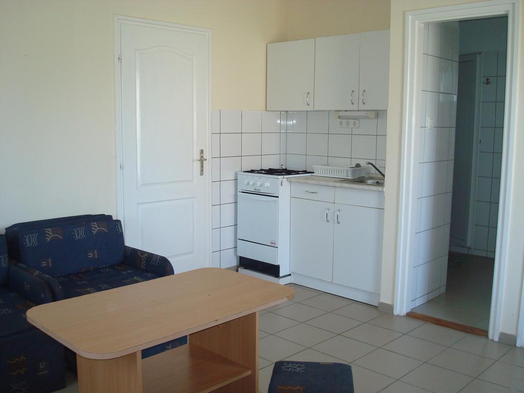 Termal Kemping Apartmanok Tiszaújváros Værelse billede